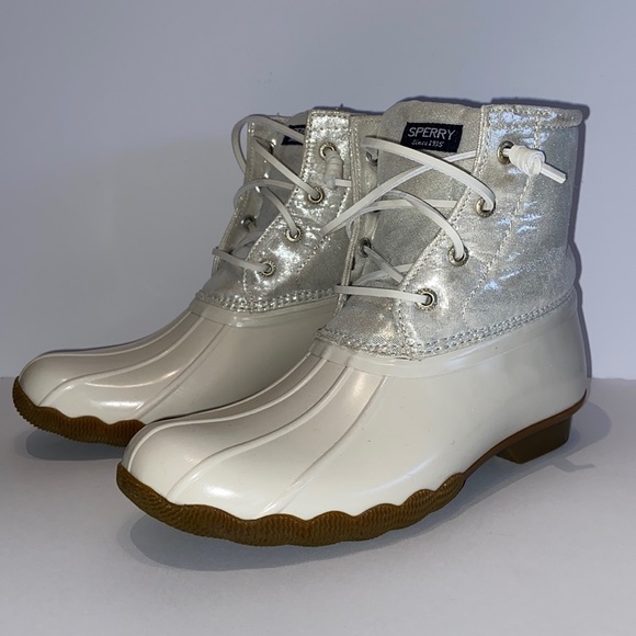 Girls Sperry Boot. Size 3 little girl. - Picture 1 of 6